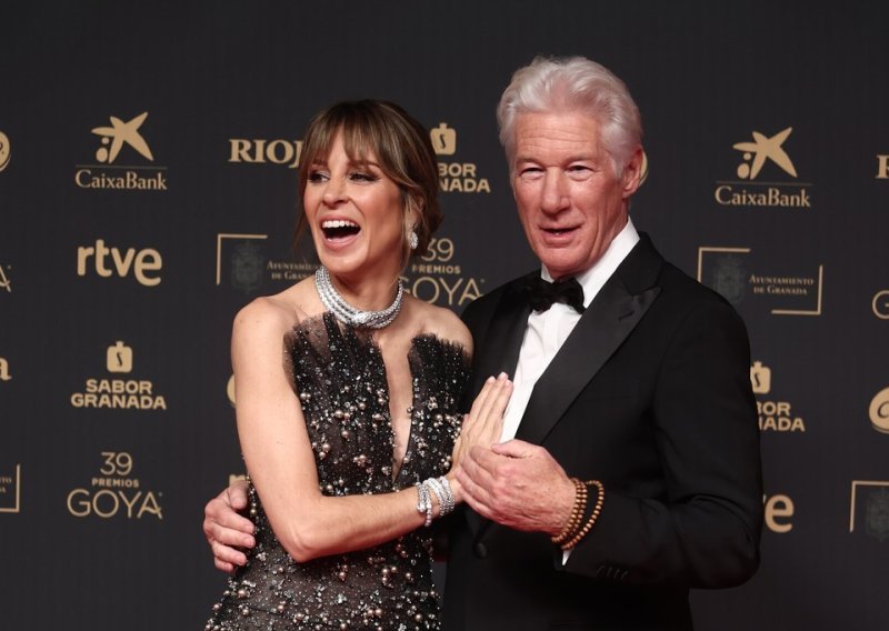 Skoro nikada ih ne viđamo: Richard Gere u 'tajnim dogovorima' s preslatkim sinovima