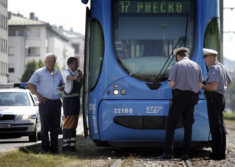 Tramvaj naletio na pješakinju