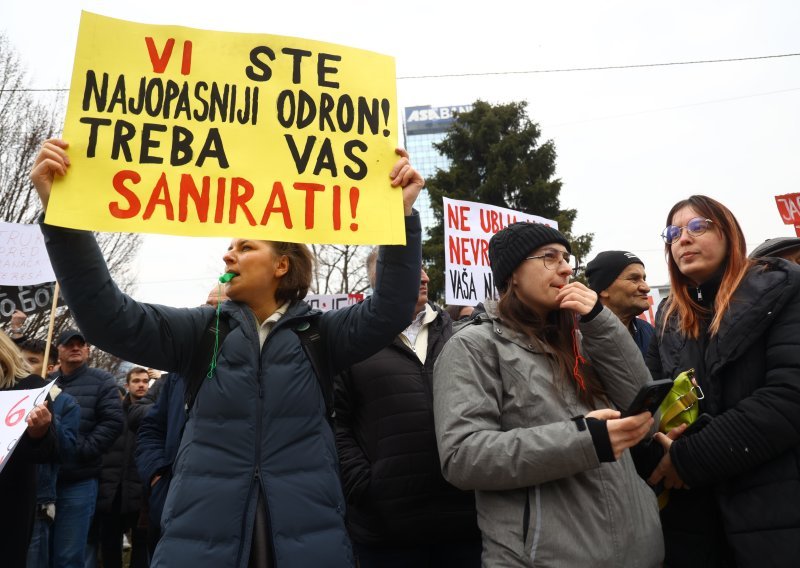 Studentski bunt se širi regijom: Studenti izašli na ulice Sarajeva