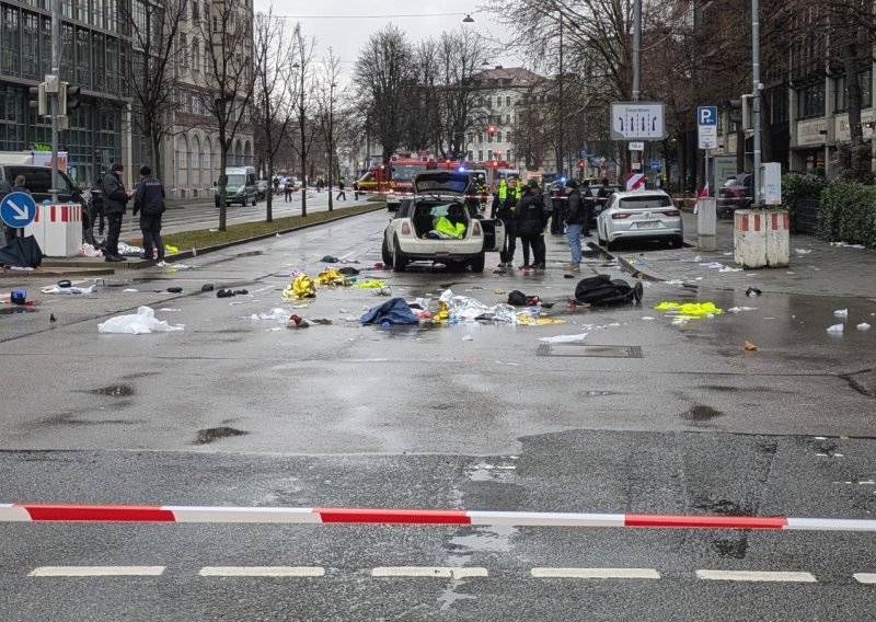 Scholz: Napadač automobilom u Münchenu mora biti protjeran