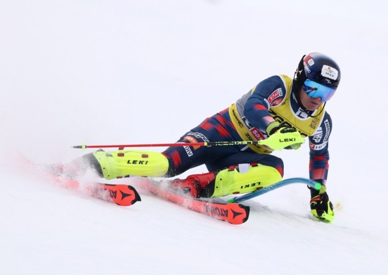 Loic Meillard novi svjetski prvak, Filip Zubčić izletio, Samuel Kolega završio na 10. mjestu