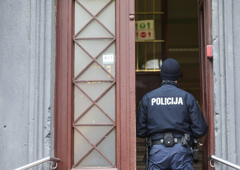 Radnik poginuo na Črnomercu nakon što je na njega pala veća količina šute