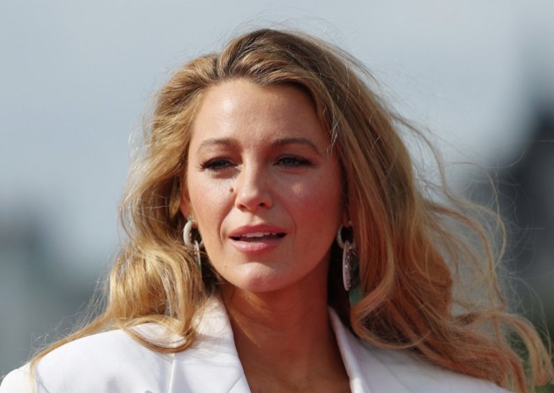 Blake Lively reagirala na naslovnicu Hollywood Reportera: 'Trebali bi se sramiti'