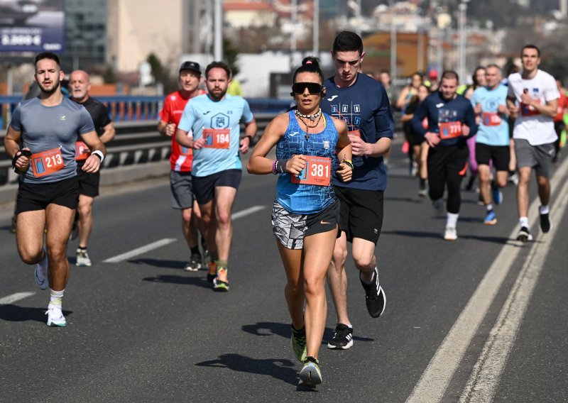 U 10:30 privremeno se zatvara promet na zagrebačkom Mostu Slobode i dijelu avenije V. Holjevca