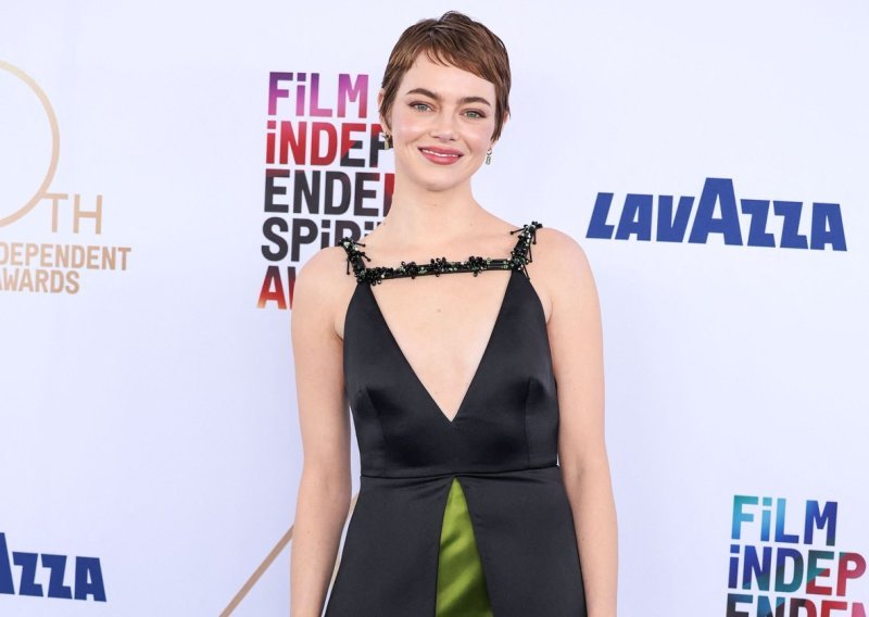 U minici na crvenom tepihu: Emma Stone pokazala je da ova suknja može biti elegantna