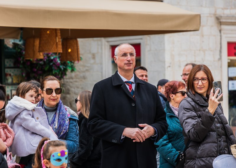 Puljak: 'Građani Splita određivat će što će pisati na ulicama i trgovima, nitko drugi'