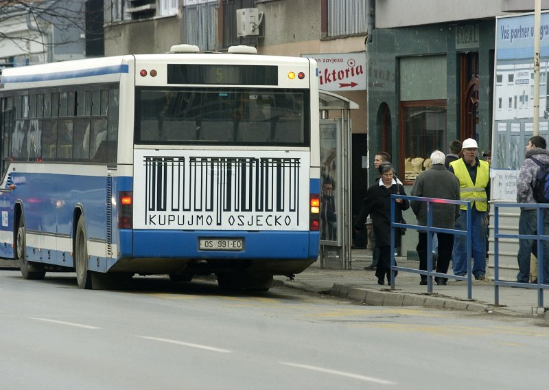 Osijek uvodi besplatni javni gradski prijevoz za umirovljenike