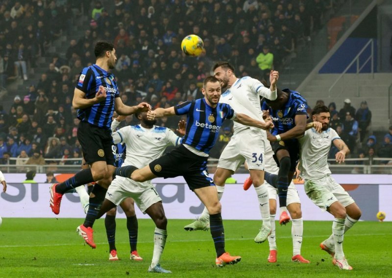 Inter preko Lazija do polufinala Kupa gdje ga čeka veliki derbi s Milanom