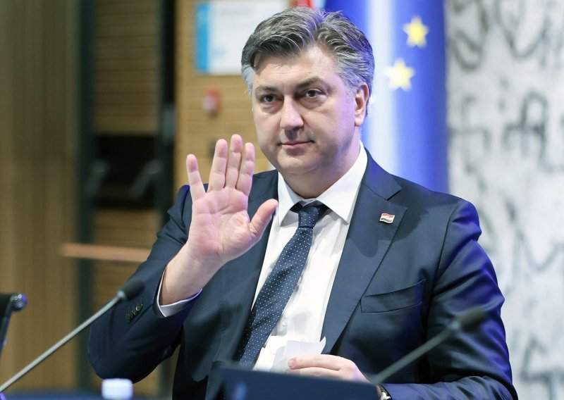 Plenković: Uvodimo naknade za posvojitelje, ne želimo da se to radi pod političkim pritiscima i kalkulacijama