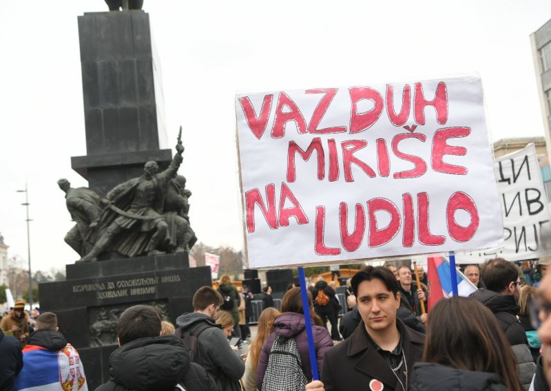 Krenuo masovni studentski prosvjed u Nišu, trajat će čak 18 sati