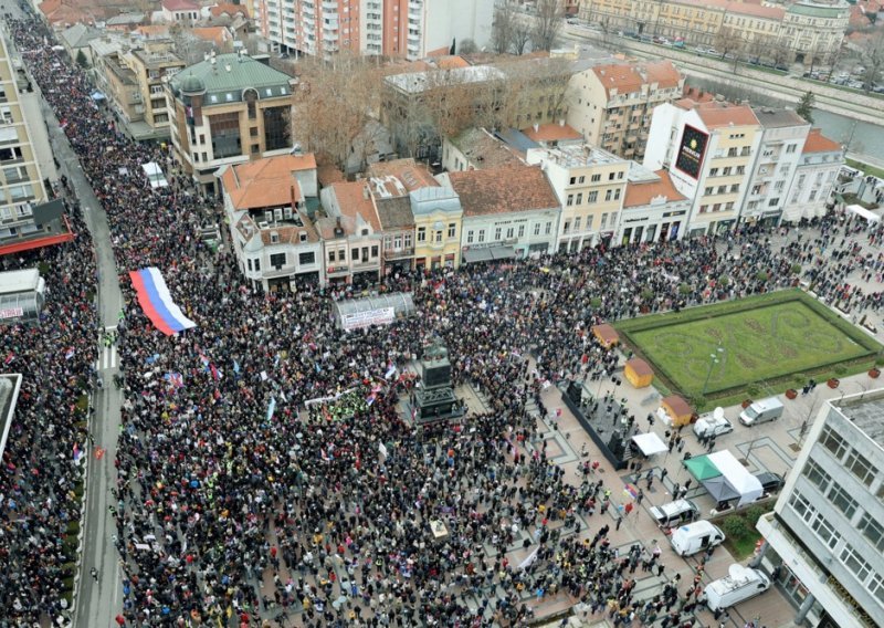 Deseci tisuća u Nišu zatražili promjene: 'Želimo institucije koje rade u interesu svih nas'