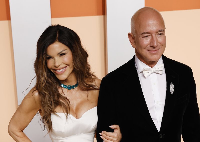 Sve je spremno: Jeff Bezos uskoro će stati pred oltar s fatalnom Lauren