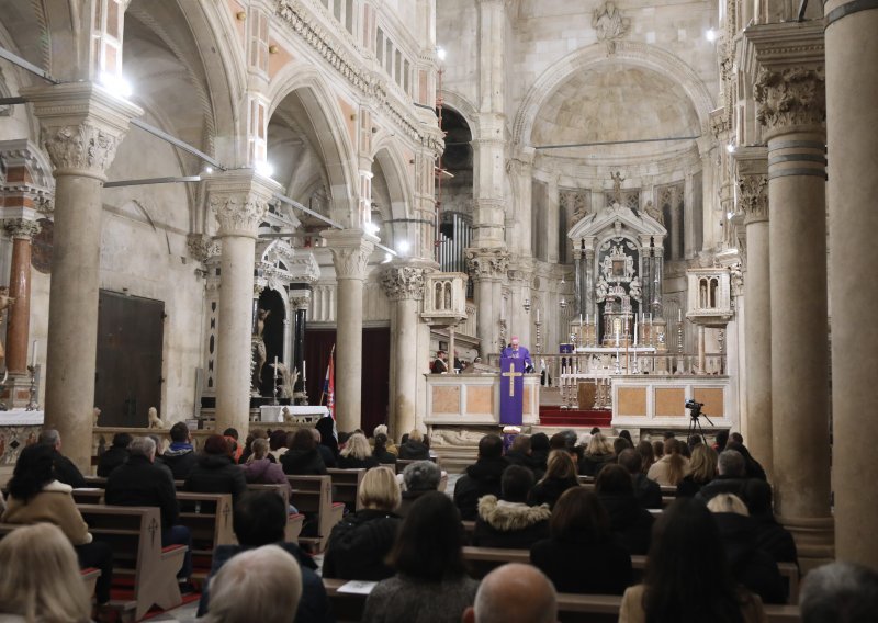 Vjernici danas obilježavaju Čistu srijedu; evo što ona označava