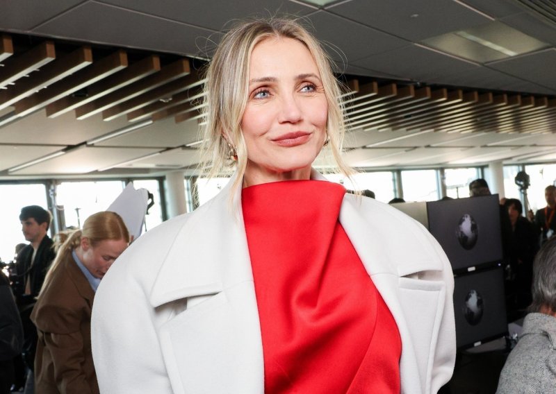 Cameron Diaz izgleda fantastično, a svi su primijetili cipele za koje smo mislili da su izašle iz mode