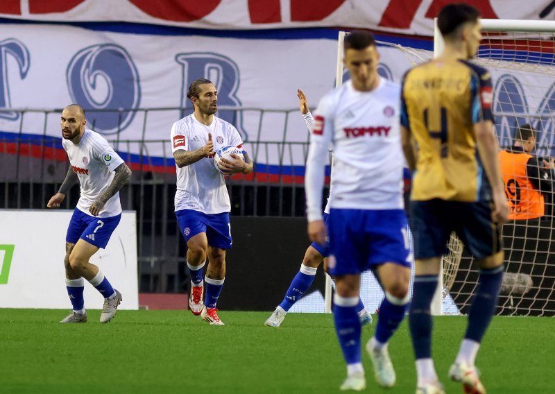 Doznajte tko su najbolji igrač i trener mjeseca, tko je zabio najljepši gol i čija je obrana najatraktivnija