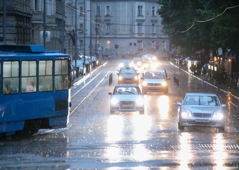 Kiša će biti gotovo sveprisutna, a pada će i temperatura: Evo kad se očekuje najviše oborina