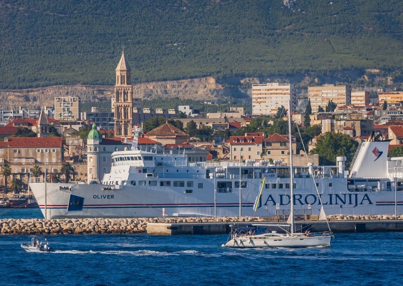 Nova muka za Jadroliniju: Stanovnici Lastova opet odsječeni od svijeta