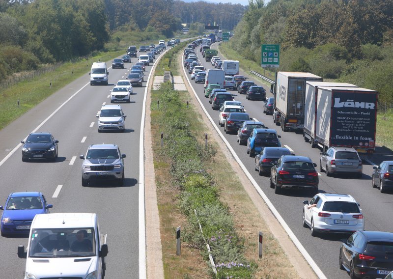 Vozači, oprez - Hrvatske autoceste očekuju gužve i kolone, evo gdje bi ih moglo biti