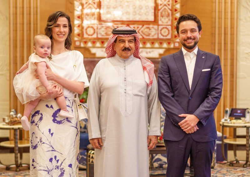 Trenutak koji rijetko viđamo: Princ Hussein i princeza Rajwa snimljeni na sjeveru Jordana
