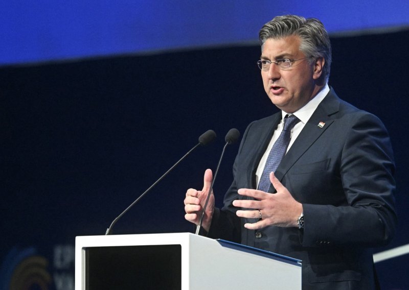 Plenković govorio na skupu EPP-a: Napokon stvaramo Europu koja nije tigar od papira