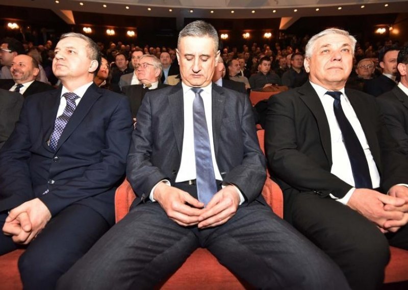 Karamarko: Orešković će potpisati Lozančićevu smjenu