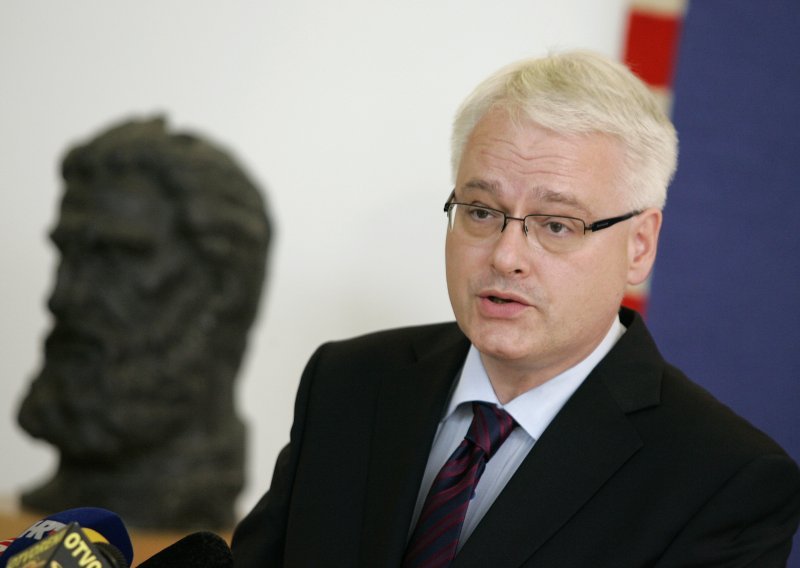 Josipovic: It'll take more than a year for Croatia to overcome crisis