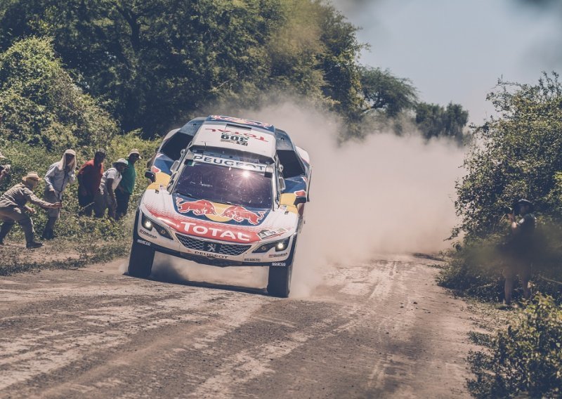 Odlični Loeb opet prijeti osvajanjem Relija Dakar