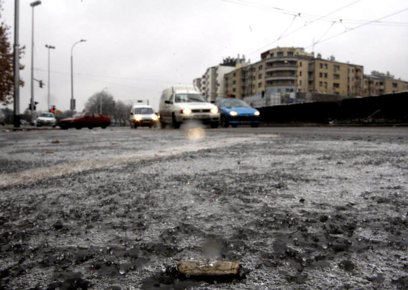 Zbog niskih temperatura moguća poledica