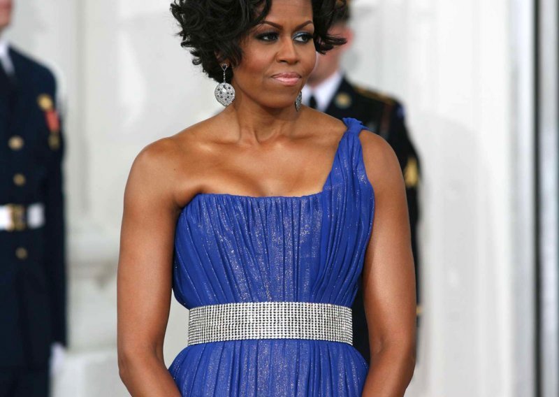 Michelle Obamu žuljala preuska haljina