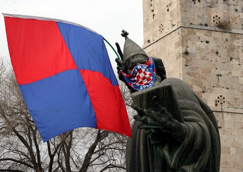 Poruka Našeg Hajduka Amerikancima: Brojke na sunce...