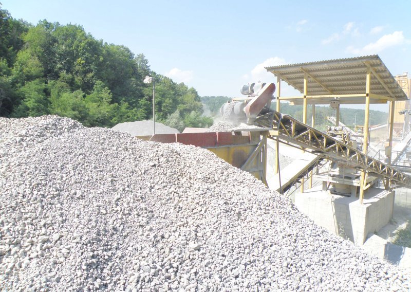 Radnik kamenoloma u Žrnovici teško stradao