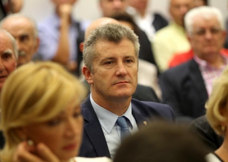 Bilo je i ružnih stvari! Šuker zabrinut: UEFA će nas kazniti