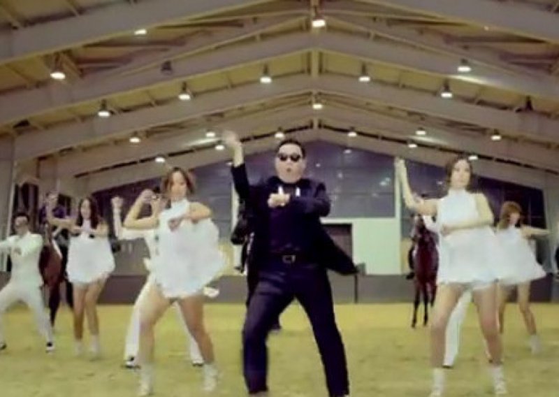 Psy se vraća sa Stevenom Tylerom