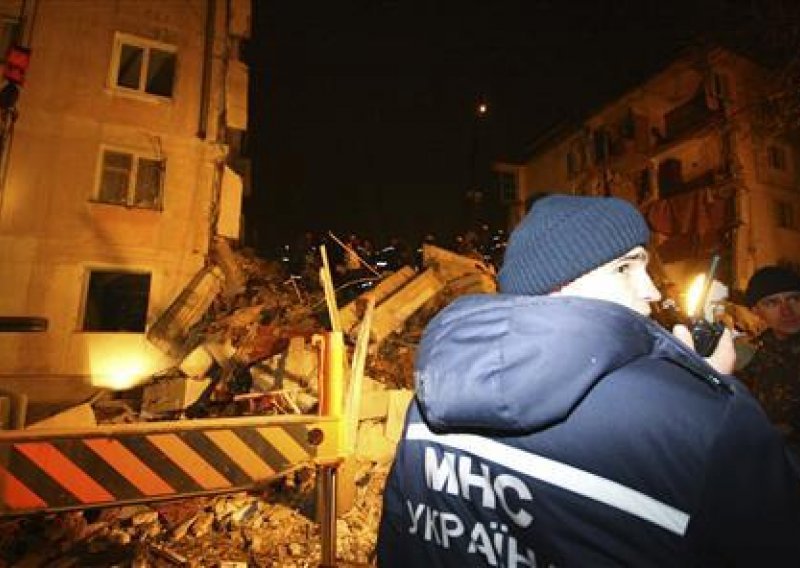 I treći ukrajinski gardist podlegao ranama od bombe na prosvjedu