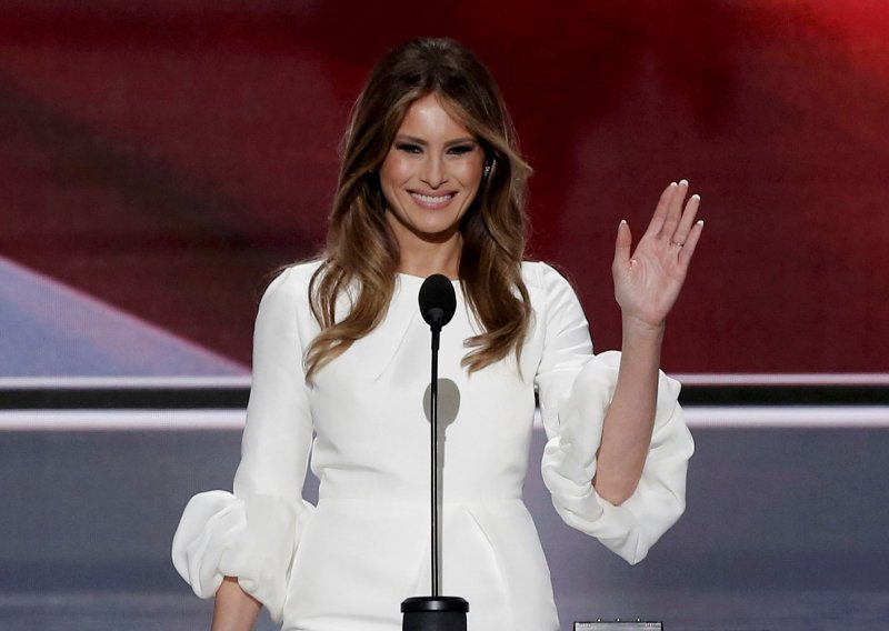 Melania Trump besramno pokrala Michelle Obamu?