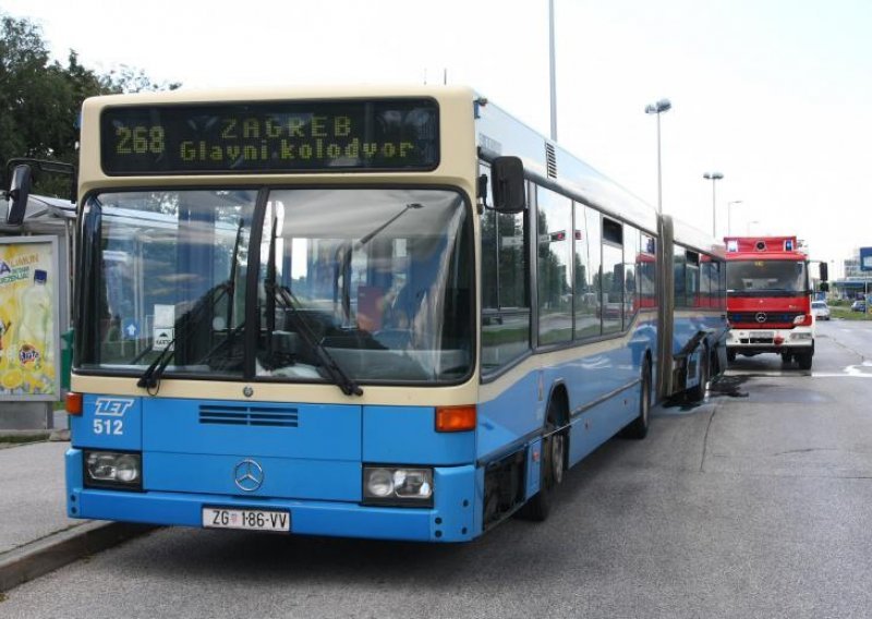 Šest ozlijeđenih putnika u ZET-ovom autobusu