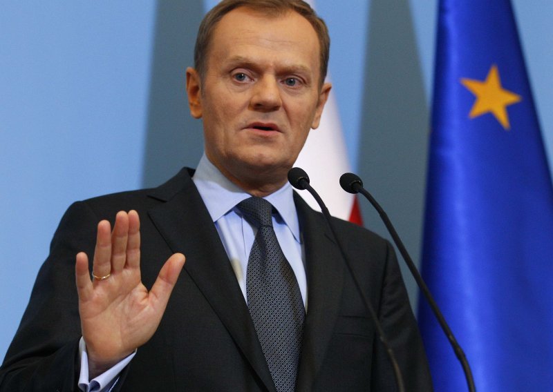 Tusk pred tužiteljstvom zbog pada aviona i kontakata s ruskom tajnom službom?