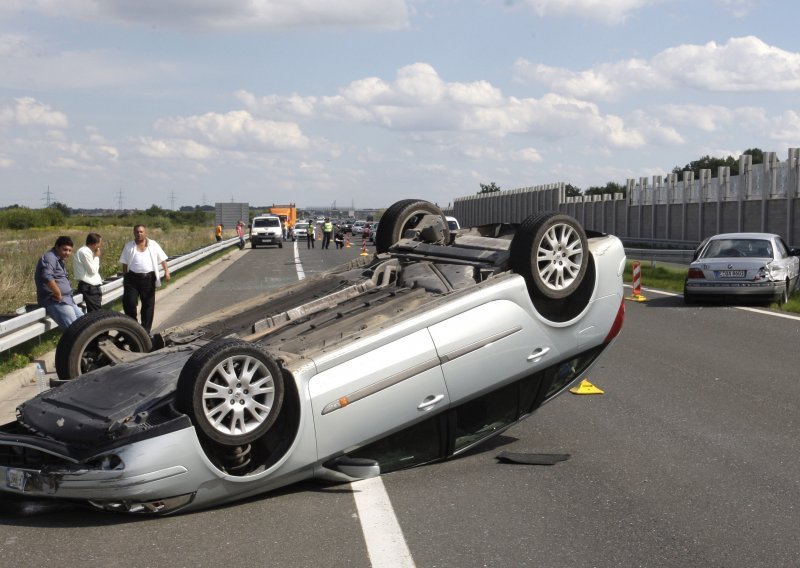 Dvoje mrtvih u teškoj nesreći na A1