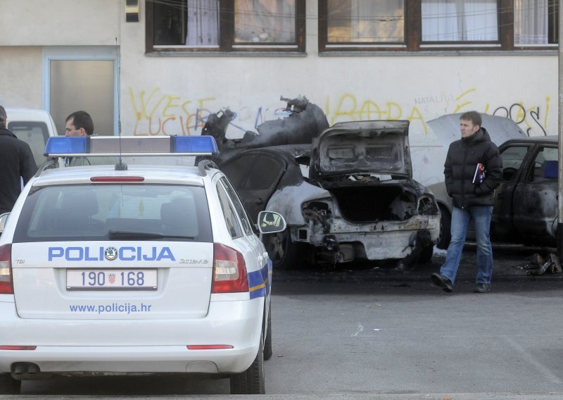 Noćas u Zagrebu gorjela tri automobila