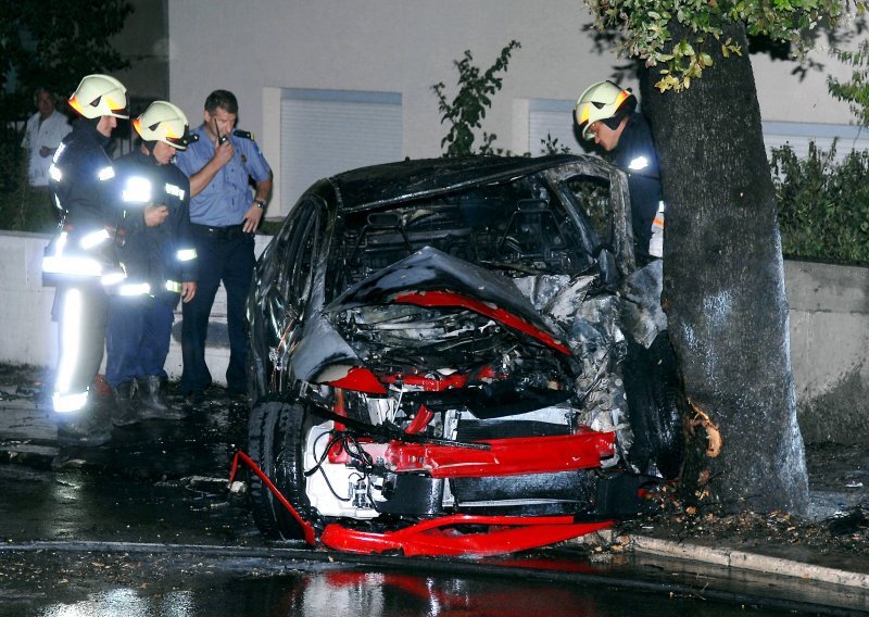 Tužba Županijskim cestama jer se žena zabila u stablo