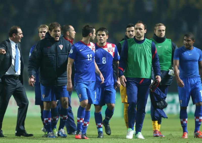 Svi koji zarađuju na transferima sportaša trebali bi plaćati porez