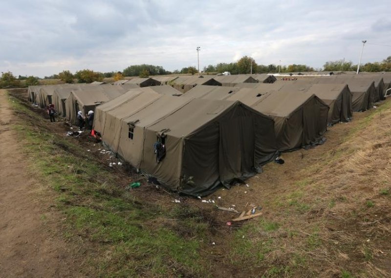 MUP: U kampu u Opatovcu više nema izbjeglica
