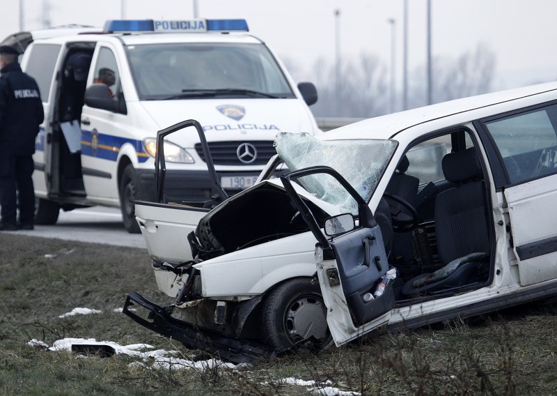 Još jedan mladi život izgubljen na cesti