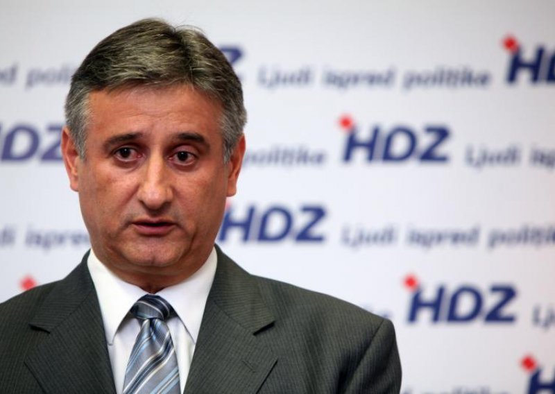 'Karamarko ne govori istinu o riječkim Tržnicama'