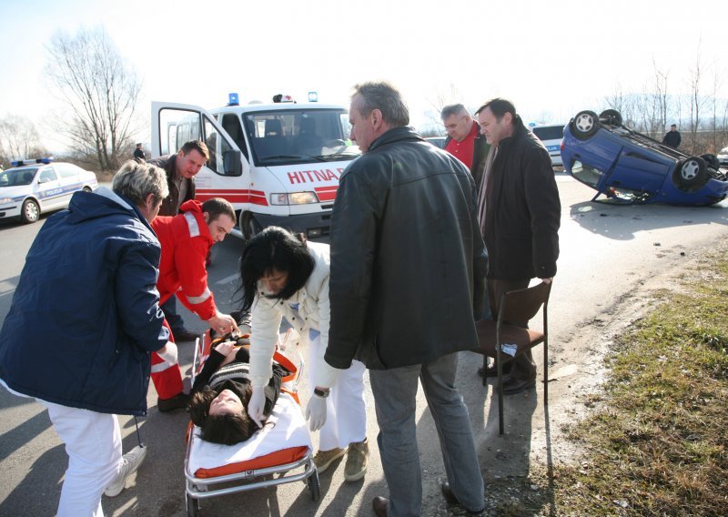 Dvoje mrtvih u sudarima na području Bjelovara