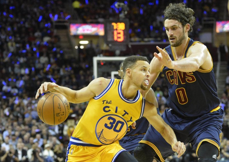 Motivirani Stephen Curry i Warriorsi ponizili Cleveland Cavalierse