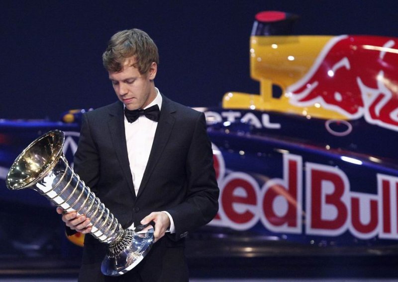 Vettel i Red Bull u Indiji pokupili nagrade