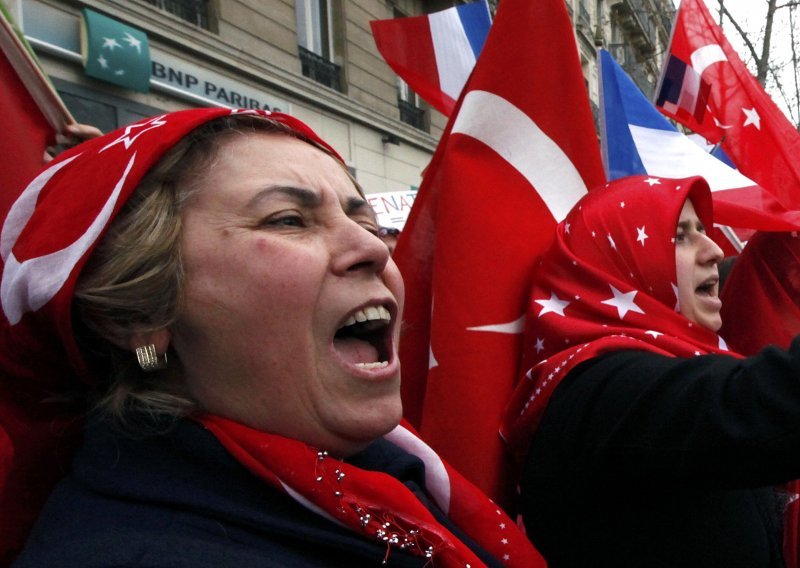 'Kažnjavanje nijekanja genocida nad Armencima je neustavno!'