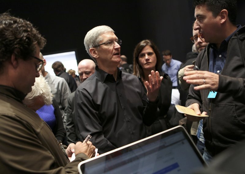 Tim Cook se opet raspričao o umjetnoj inteligenciji, evo što planira