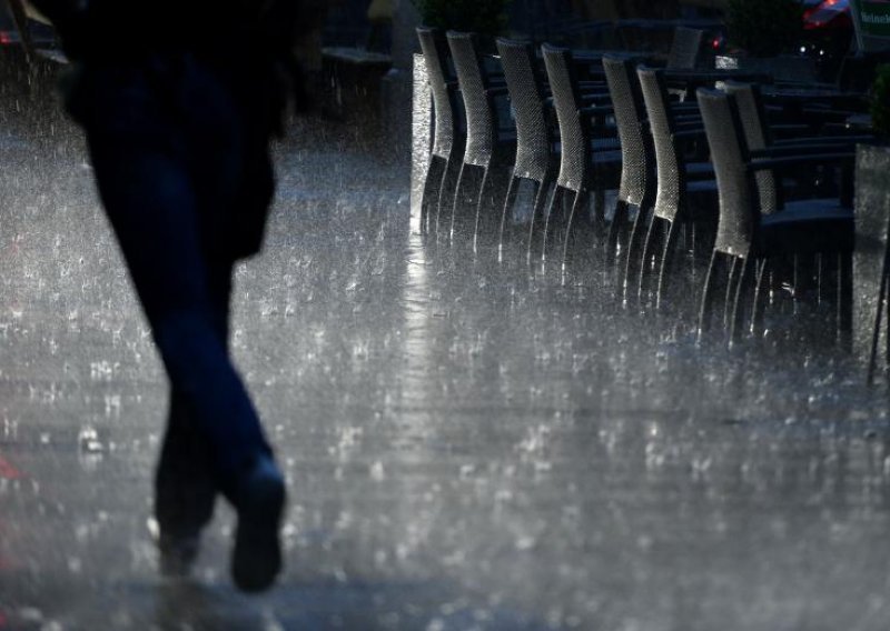 Grmljavinsko nevrijeme 'opralo' i ohladilo Zagreb